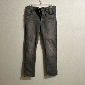 LEVII’s jeans - gray wash 510 34W x 30L